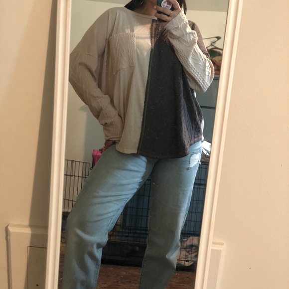 Never warn lightweight long sleeve w/pocket - Picture 5 of 6